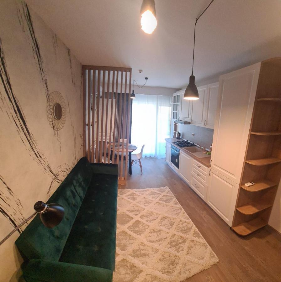 Iulius Maison Jolie Iasi Exterior foto